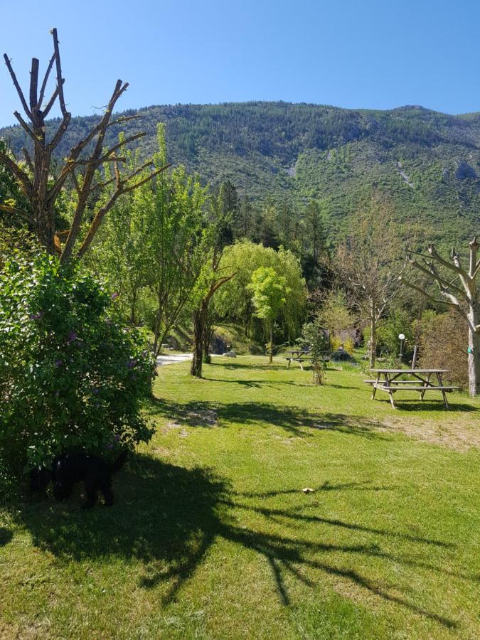 Camping Calme Et Nature Кастеллан Экстерьер фото