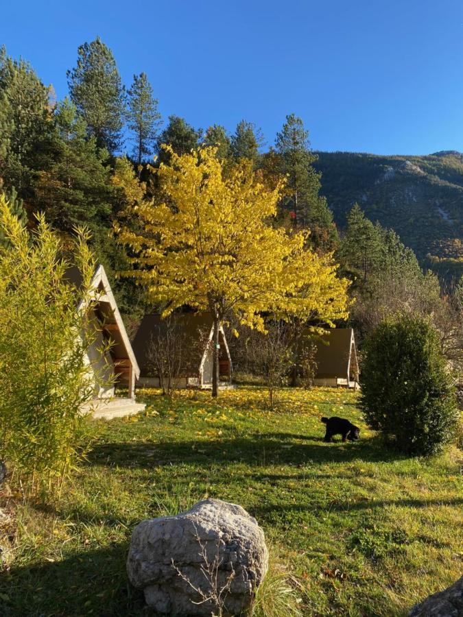 Camping Calme Et Nature Кастеллан Экстерьер фото